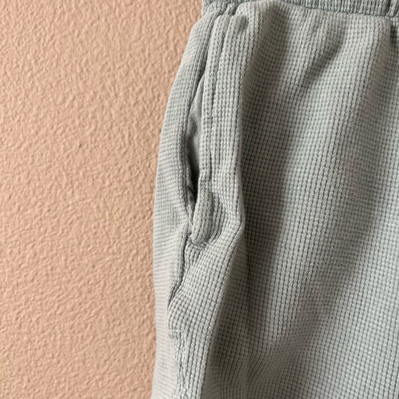 Brandy Melville Thermal Shorts - Picture 3 of 6